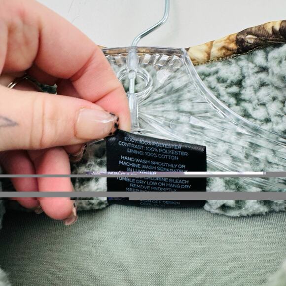 Realtree Green Sherpa 1/4 Zip Pullover Sweater Women’s Size M - Picture 5 of 7